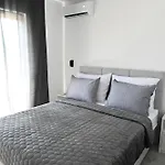 公寓 Matea Pool House 扎达尔