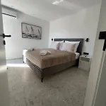 Matea Pool House