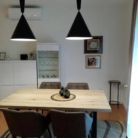 Apartment Pino Zadar