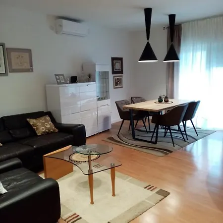 Apartment Pino Zadar