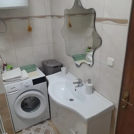 Apartman Pino *