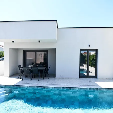 Villa Matea Pool House Apartman